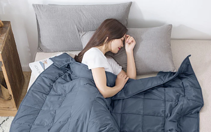 Slaap je beter met een verzwarend deken? Kinesist geeft advies. - HLN - Het  Laatste Nieuws Shop