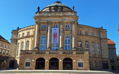 Product afbeelding: Een prachtige lezersreis reis met drie opera’s