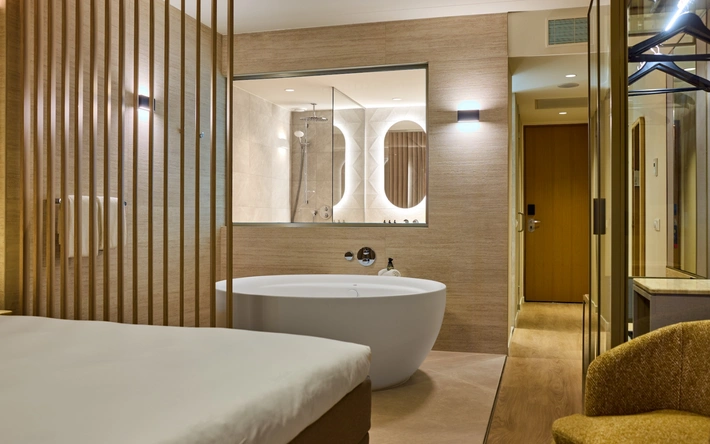 Product afbeelding: WestCord Hotel Eindhoven | Overnachting in een kamer met XL Bubbelbad | incl. 3-gangendiner