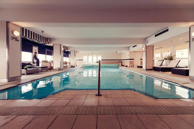 Product afbeelding: Carlton Beach | Uitwaaien aan de kust vanuit een sfeervol 4*-hotel