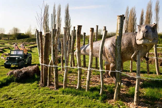 Product afbeelding: Entreeticket Dino Experience Park + Jurassic Golf