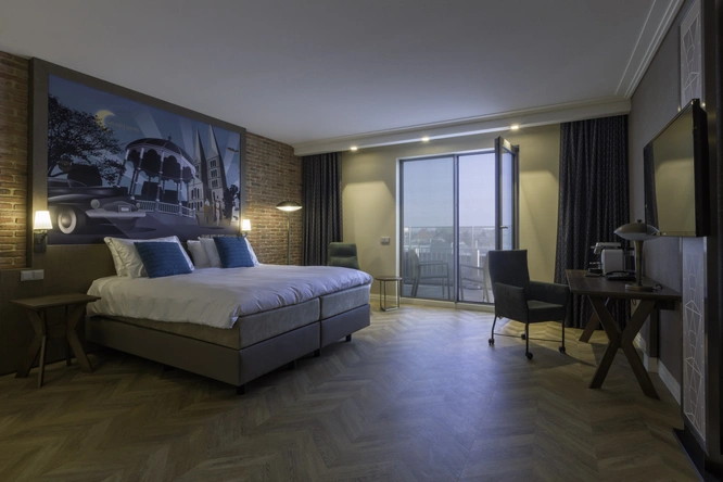 Product afbeelding: Grand Hotel Valies | Overnacht in een luxe hotel in het centrum van Roermond op 5 minuten afstand van de Designer Outlet