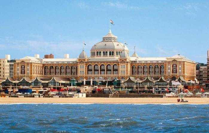 Product afbeelding: Grand Hotel Amrâth Kurhaus | Luxe overnachten aan het strand van Scheveningen | incl. 3-gangendiner