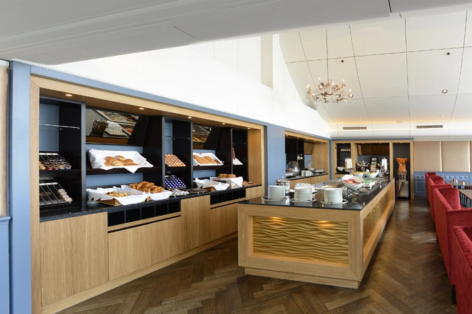 Product afbeelding: Grand Hotel Amrâth Kurhaus | Luxe overnachten aan het strand van Scheveningen | incl. 3-gangendiner