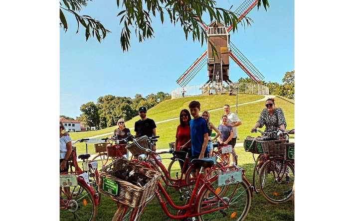 Product afbeelding: Retro Bike Tour - Premium Fietstour van 2.5 u door Brugge