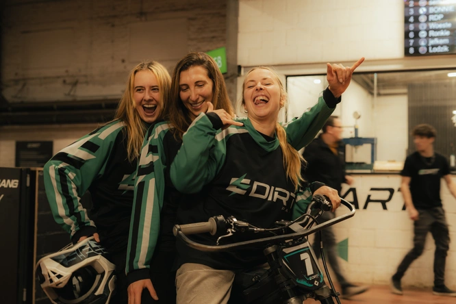 Product afbeelding: Edirt Park - 1 sessie (indoor) elektrisch crossen voor 1 persoon