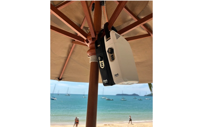 Product afbeelding: The Beachboxx - Draagbare kluis voor strand en zwembad