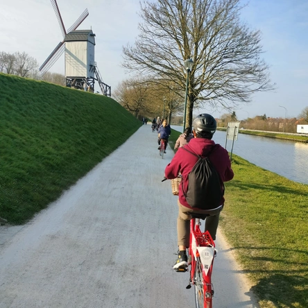 Product afbeelding: Retro Bike Tour - Premium Fietstour van 2.5 u door Brugge