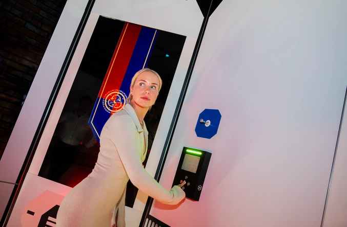 Product afbeelding: X-Cube De Verraders (4-6p). - Antwerp Amusement Center