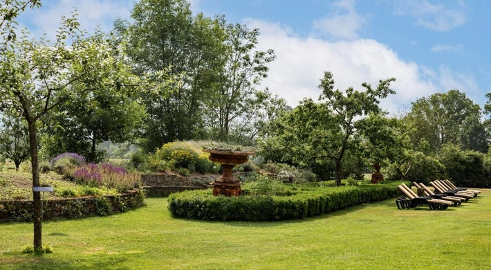 Product afbeelding: Landhuishotel De Bloemenbeek | Geniet 3 dagen van rust en bijzondere gastronomie in Twente | incl. 4-gangendiner (MICHELIN*)