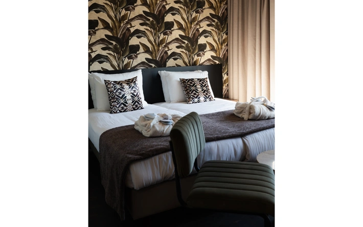 Product afbeelding: Hotel Wander | 4-Daagse wandelvakantie (ca. 55 km) over Veluwse heide & langs Kasteel Doorwerth | incl. 3-gangendiner