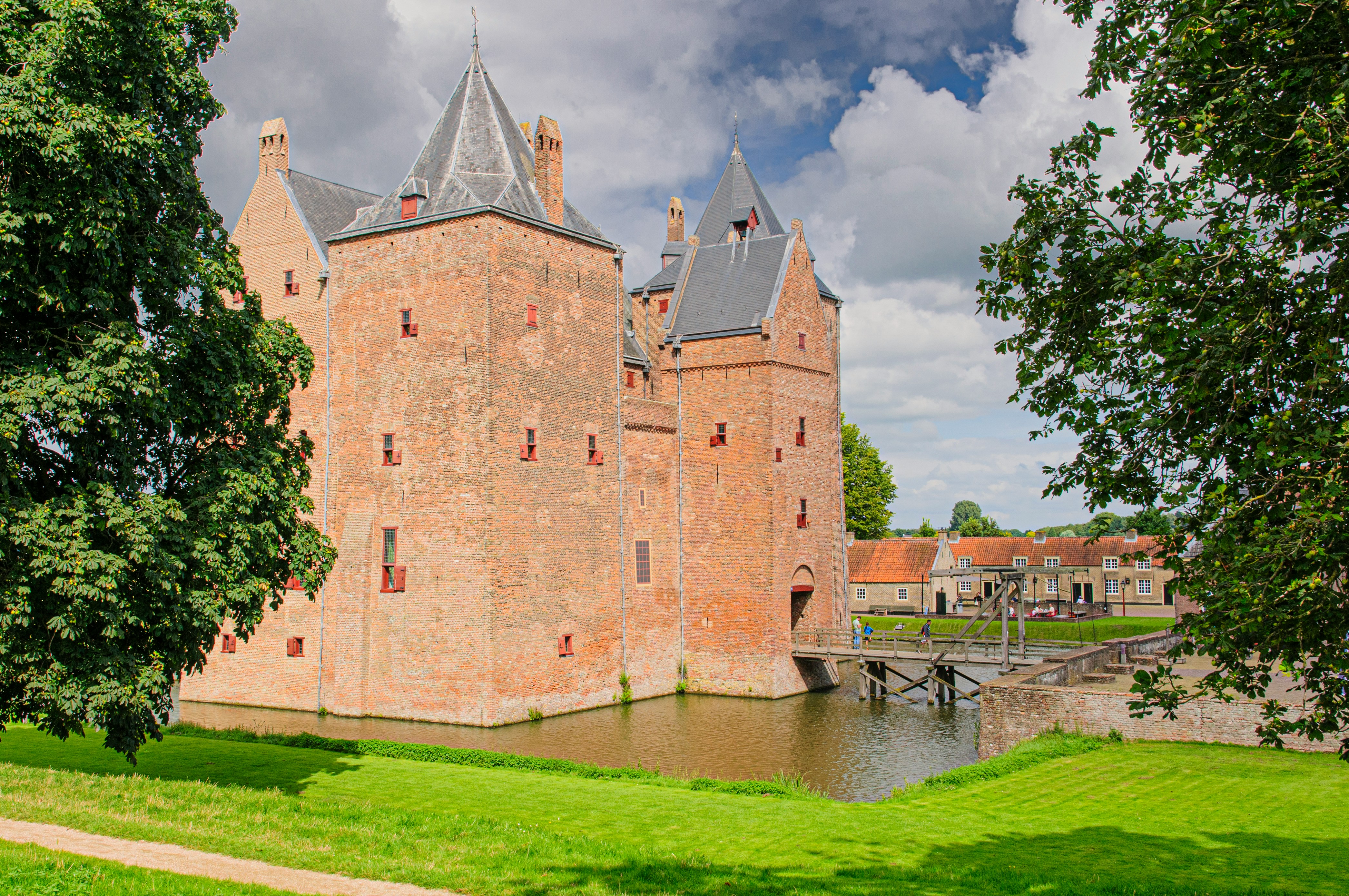 Slot Loevestein.jpg