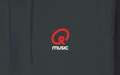 Product afbeelding thumbnail: Hoodie - Q Sounds Better With You - gepersonaliseerd - zwart