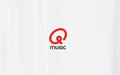 Product afbeelding thumbnail: Sweater - Q Sounds Better With You - gepersonaliseerd - wit