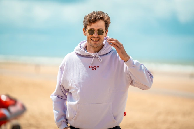 Product afbeelding: Hoodie: shake it off - L