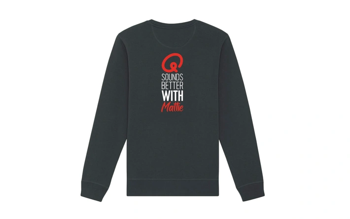 Product afbeelding: Sweater - Q Sounds Better With You - gepersonaliseerd - zwart