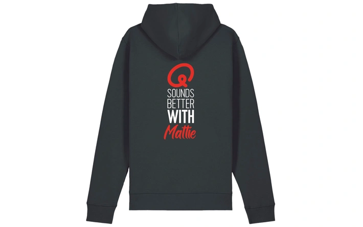 Product afbeelding: Hoodie - Q Sounds Better With You - gepersonaliseerd - zwart