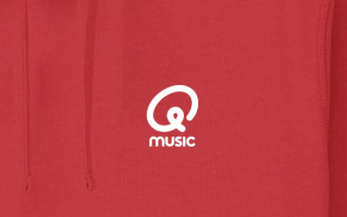 Product afbeelding: Sweater - Q Sounds Better With You - gepersonaliseerd - rood