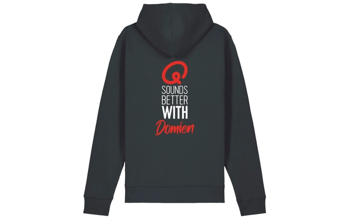 Product afbeelding: Hoodie - Q Sounds Better With You - gepersonaliseerd - zwart